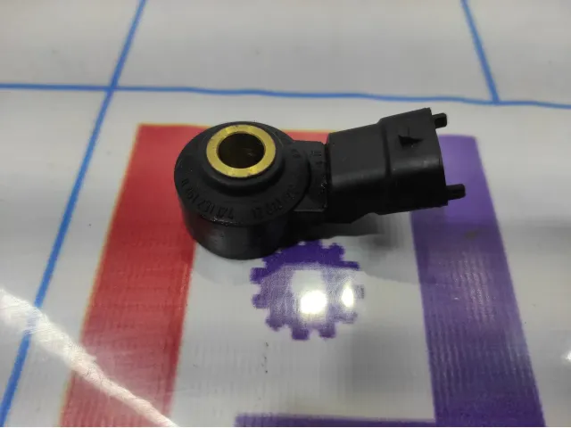 Датчик детонации Opel Antara (C105) 12605738.