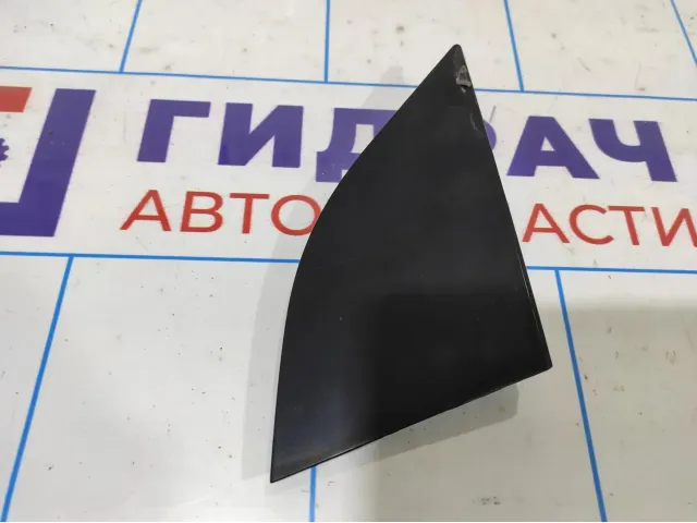 Накладка двери передней левой Opel Antara (С145) 95281389. Уголок.