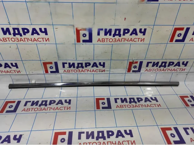 Накладка стекла переднего левого Opel Antara (С145) 96624070.