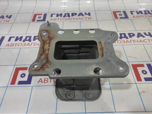 Кронштейн усилителя переднего бампера левый Opel Antara (С145) 96448101.