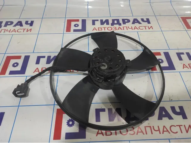 Моторчик вентилятора Opel Antara (С145) 4805155. Левый с крыльчаткой.