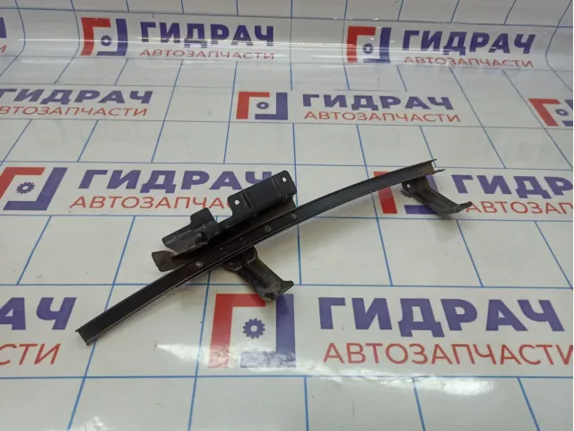 Направляющая стекла двери переднего левого Opel Antara (С145) 4802063