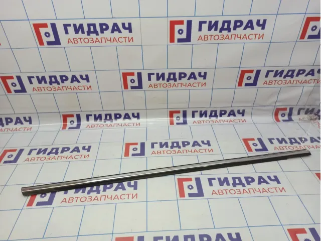 Накладка стекла переднего правого Opel Antara (С145) 4804364