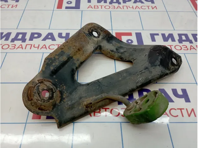 Кронштейн передней балки правый Opel Antara (С145) 4802556