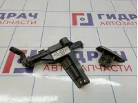 Форсунка омывателя фары правая Opel Antara (С145) 20784321