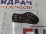 Кронштейн радиатора правый Opel Astra (H) 13153540
