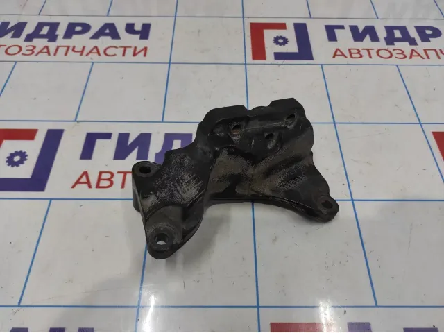 Кронштейн опоры двигателя правый Opel Astra (H) 13189381