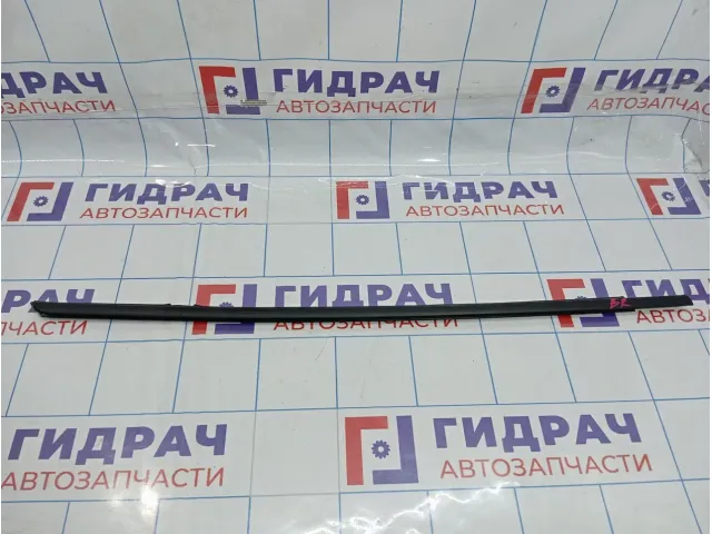 Накладка стекла заднего правого Opel Astra (H) 5154088
