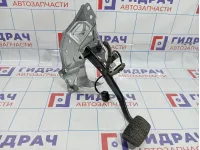 Педаль тормоза Opel Astra (H) 5560328