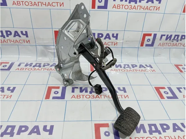 Педаль тормоза Opel Astra (H) 5560328