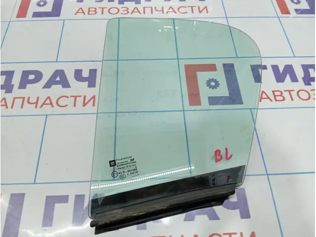 Стекло двери задней левой (форточка) Opel Astra (H) 5161447