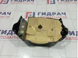 Кожух рулевой колонки нижний Opel Astra H 5911538