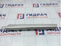 Накладка декоративная на торпедо правая Opel Astra H 7209126
