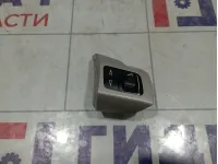 Блок кнопок в рулевое колесо правый Opel Astra H 13234174