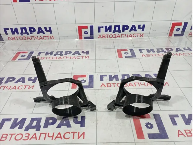 Рамка противотуманной фары Opel Astra H