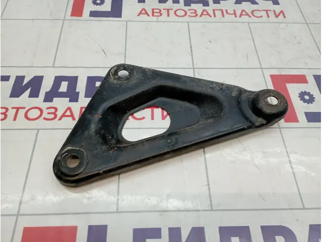 Кронштейн передней балки правый Opel Astra H 302022