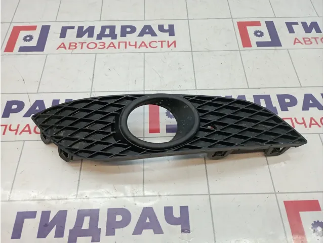 Рамка противотуманой фары правая Opel Astra H
