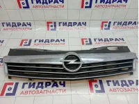 Решетка радиатора Opel Astra H 1320370