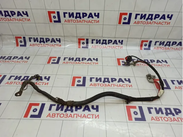 Клемма аккумулятора плюс Opel Astra H 55559524