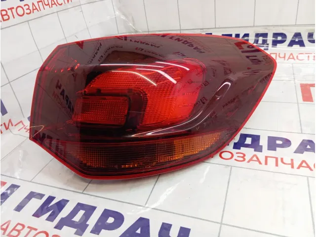 Фонарь задний наружный правый Opel Astra (J) 1222424