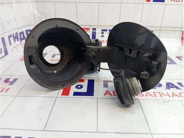 Ниша лючка бензобака Opel Astra (J) 13358933