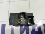 Кнопка стеклоподъемника передняя правая Opel Astra (J) 6240772