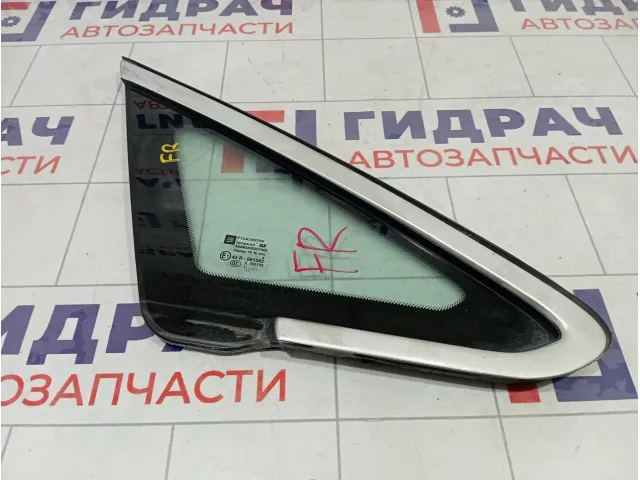 Стекло кузовное глухое переднее правое Opel Astra (J) 5161216