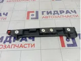 Направляющая заднего бампера правая Opel Astra (J) 1406232