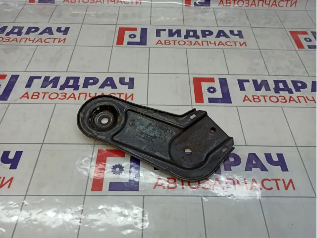Кронштейн передней балки правый Opel Astra (J) 13266388