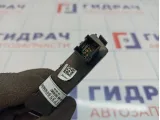 Кнопка открывания багажника Opel Astra (J) 13317358