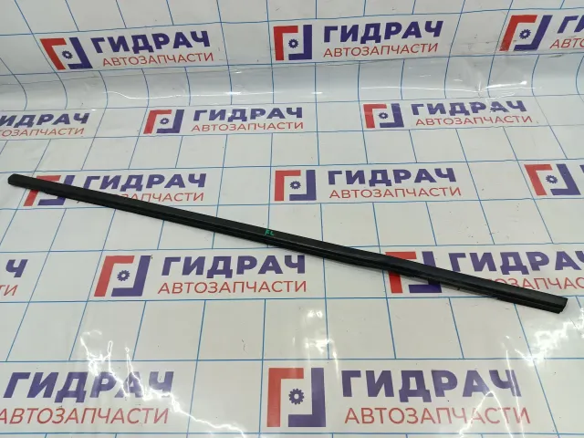 Накладка стекла переднего левого Opel Astra (J) 13391181