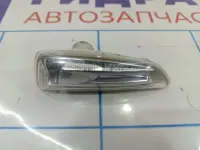 Повторитель на крыло левый Opel Astra (J) 13273103