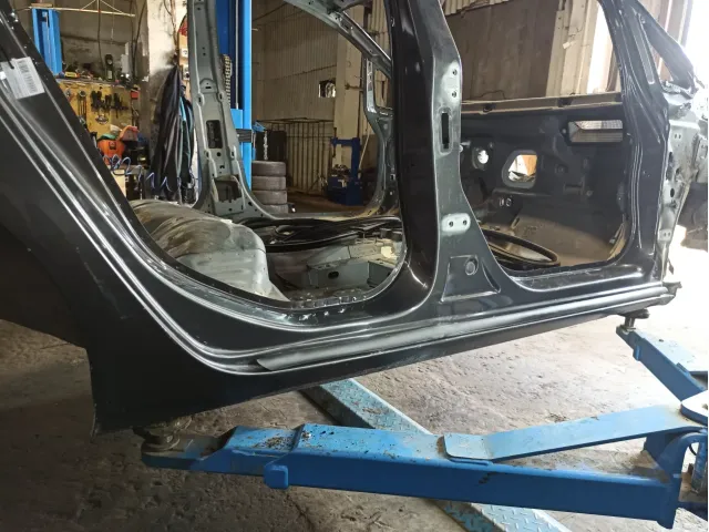 Порог со стойкой правый Opel Astra (J)