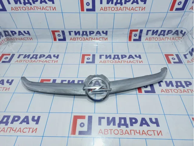 Накладка на решетку радиатора Opel Astra (J) 1322023