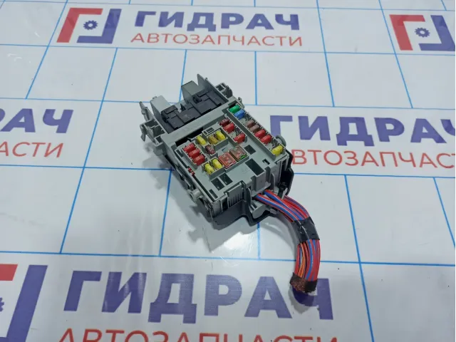 Блок предохранителей Opel Astra (J) 13222786