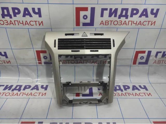 Рамка магнитолы Opel Astra (H) 7209566