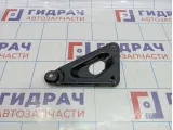 Кронштейн передней балки правый Opel Astra (H) 302022