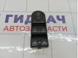 Блок управления стеклоподъемниками Opel Astra 6240382
