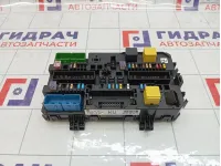 Блок предохранителей Opel Astra 13220832