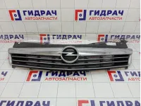 Решетка радиатора Opel Astra 1320370