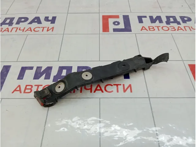 Направляющая бампера задняя правая Opel Astra 1404864