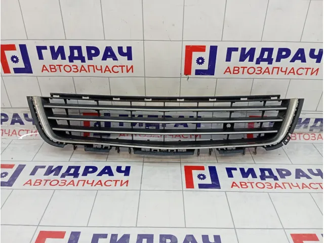Решетка в бампер центральная Opel Astra 1400417