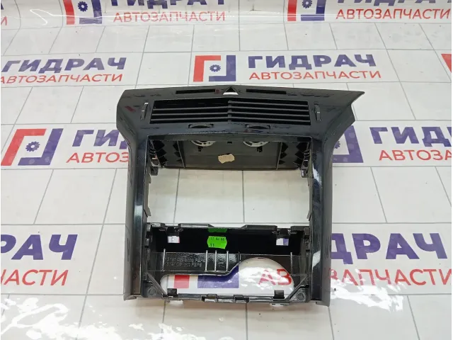 Рамка магнитолы Opel Astra 7209566