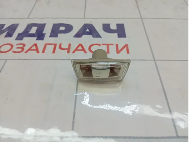 Повторитель на крыло Opel Astra 1713415