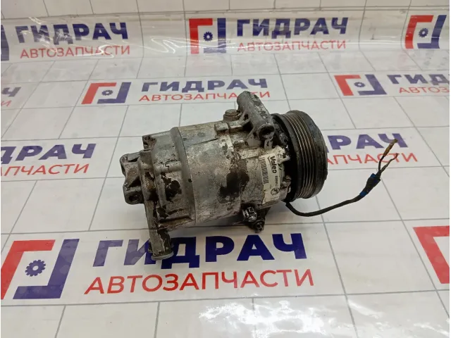 Компрессор системы кондиционирования Opel Astra 6854059