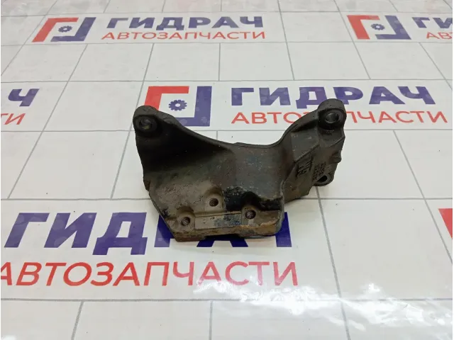 Кронштейн двигателя правый Opel Astra 13189381