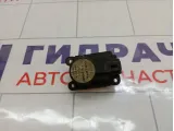 Моторчик заслонки отопителя (печки) Opel Astra 52406341