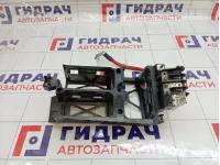 Корпус блока предохранителей Opel Astra 13138967