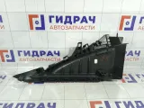 Кронштейн полки багажника правая Opel Astra 13156883