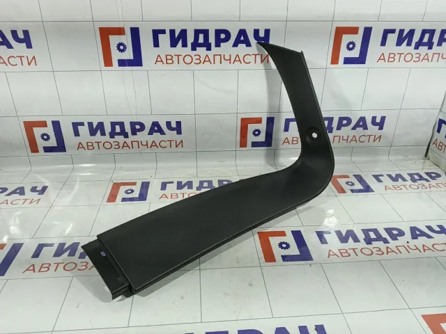 Обшивка багажника правая Opel Astra 13155761